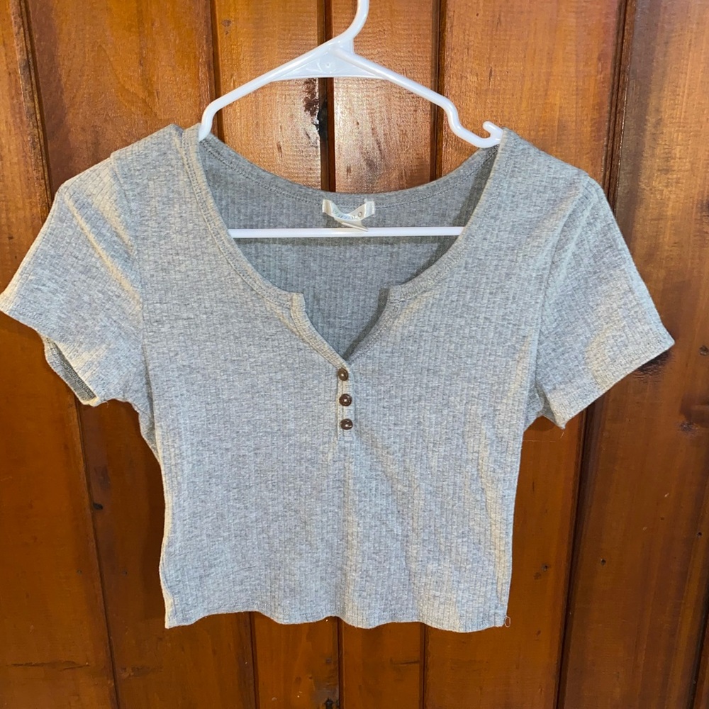 Bozzolo Gray Crop Buttoned T-Shirt